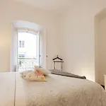Ginjinha House - 4 - Bairro Alto - With Ac By Lisbeyond Гостевой дом 3*